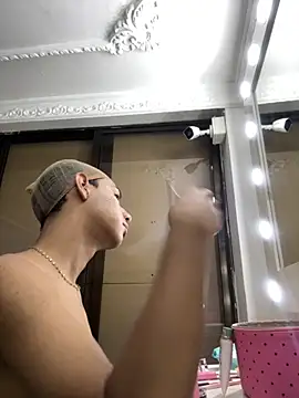 SwettRenata  online show from October 13, 2025, 11:43 am