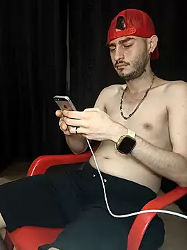 Snapshot of bigcockwhite777 chatting on December 4, 2025, 12:09 am bigcockwhite777 online show from December 4, 2025, 12:09 am