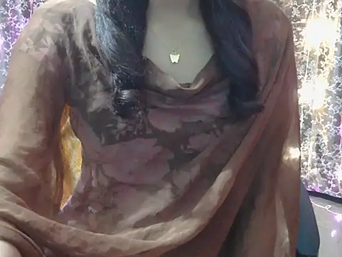 Snapshot of lovely_soniya chatting on December 22, 2025, 5:15 am lovely soniya online show from December 22, 2025, 5:15 am