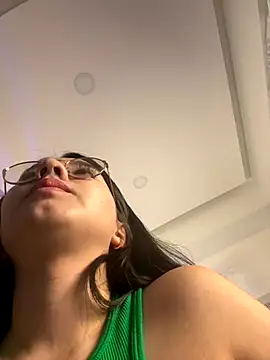 Snapshot of Michelle_Zoe chatting on November 12, 2025, 5:52 am Michelle Zoe online show from November 12, 2025, 5:52 am