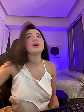 Snapshot of Michelle_Zoe chatting on December 17, 2025, 6:52 am Michelle Zoe online show from December 17, 2025, 6:52 am