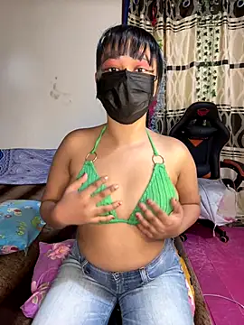 Ariana  Marie online show from November 24, 2025, 5:34 pm