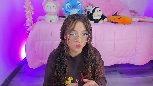 Snapshot of hannacutegod chatting on February 4, 2026, 4:51 am hannacutegod online show from February 4, 2026, 4:51 am