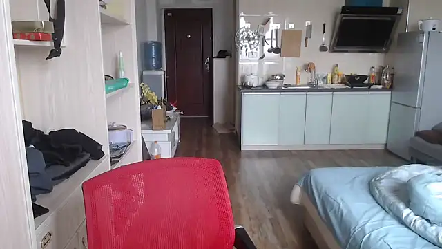 Azyrrgg online show from November 9, 2025, 6:01 am