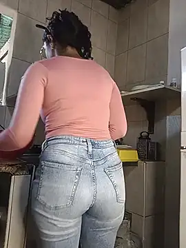 Fernanda30 online show from May 10, 2026, 2:11 pm