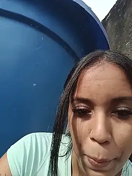 Fernanda30 online show from May 17, 2026, 12:12 pm