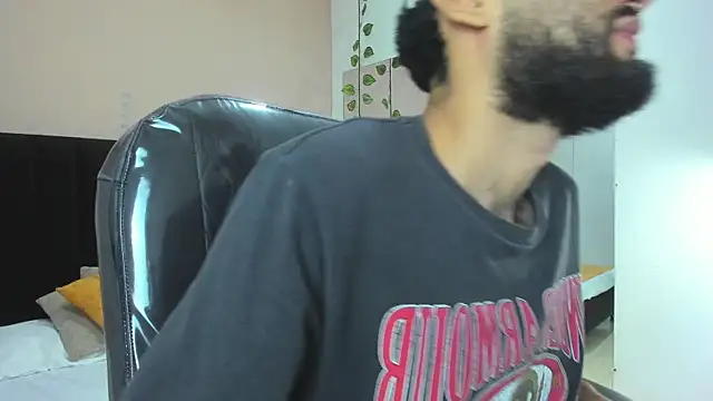 Snapshot of Ryan_Jackson_ chatting on November 7, 2025, 5:51 am Ryan Jackson online show from November 7, 2025, 5:51 am