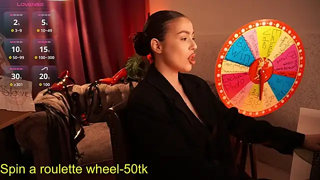 EmiliyaRoude online show from September 10, 2025, 1:11 pm