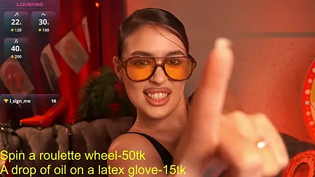 EmiliyaRoude online show from September 26, 2025, 12:42 pm