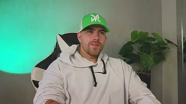 Ades Lowe online show from November 24, 2025, 11:54 am