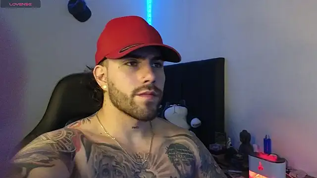 Snapshot of Ades_Lowe chatting on March 4, 2026, 5:46 am Ades Lowe online show from March 4, 2026, 5:46 am