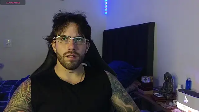 Snapshot of Ades_Lowe chatting on March 12, 2026, 6:08 am Ades Lowe online show from March 12, 2026, 6:08 am