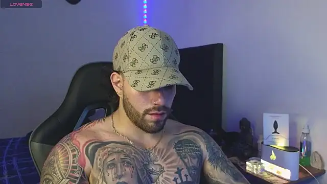 Snapshot of Ades_Lowe chatting on March 13, 2026, 4:52 am Ades Lowe online show from March 13, 2026, 4:52 am