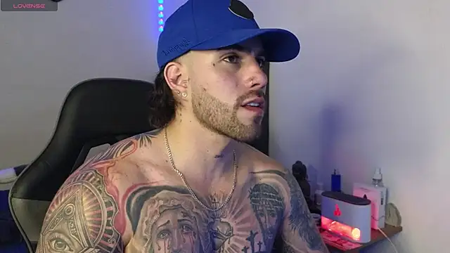 Snapshot of Ades_Lowe chatting on March 14, 2026, 8:36 pm Ades Lowe online show from March 14, 2026, 8:36 pm