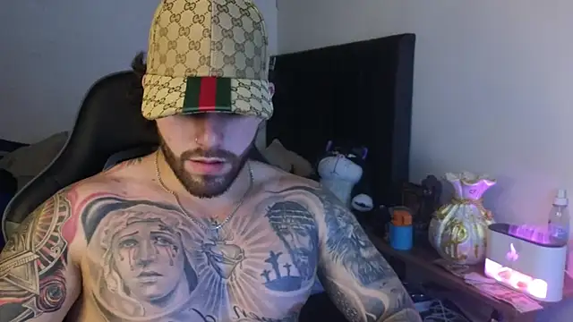 Snapshot of Ades_Lowe chatting on March 21, 2026, 10:35 pm Ades Lowe online show from March 21, 2026, 10:35 pm