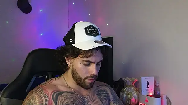 Snapshot of Ades_Lowe chatting on March 27, 2026, 5:46 am Ades Lowe online show from March 27, 2026, 5:46 am