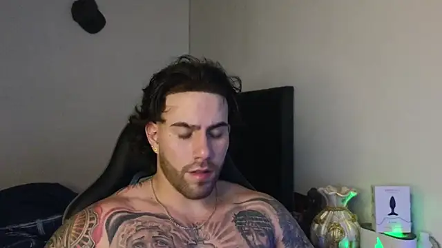 Snapshot of Ades_Lowe chatting on March 28, 2026, 8:47 am Ades Lowe online show from March 28, 2026, 8:47 am