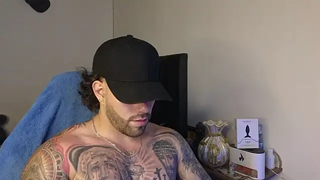 Snapshot of Ades_Lowe chatting on March 29, 2026, 9:53 am Ades Lowe online show from March 29, 2026, 9:53 am