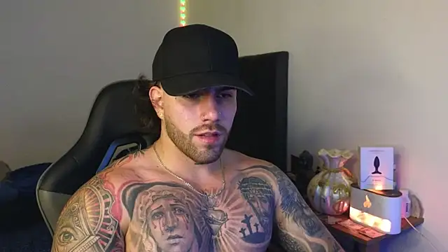 Snapshot of Ades_Lowe chatting on April 7, 2026, 7:20 am Ades Lowe online show from April 7, 2026, 7:20 am