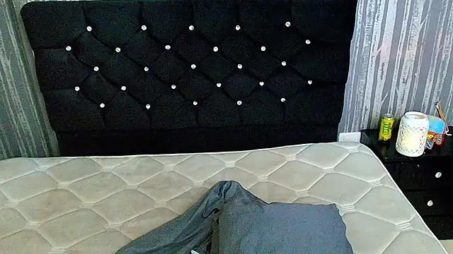 Alicee Moonn online show from March 5, 2026, 7:43 pm