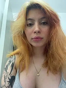 Snapshot of YunoRose_ chatting on November 23, 2025, 4:12 am YunoRose online show from November 23, 2025, 4:12 am