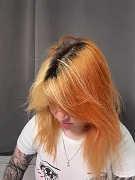 Snapshot of YunoRose_ chatting on November 26, 2025, 3:29 am YunoRose online show from November 26, 2025, 3:29 am