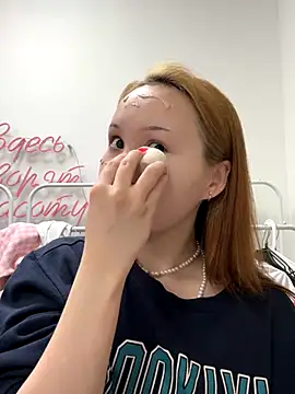 Snapshot of AsiaVegas chatting on October 9, 2025, 3:43 pm AsiaVegas online show from October 9, 2025, 3:43 pm