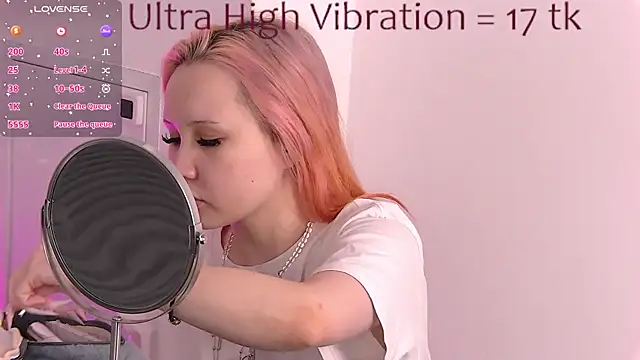 Snapshot of AsiaVegas chatting on November 21, 2025, 4:16 pm AsiaVegas online show from November 21, 2025, 4:16 pm