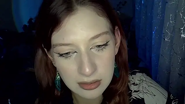 Lily Ember online show from November 11, 2025, 6:08 pm