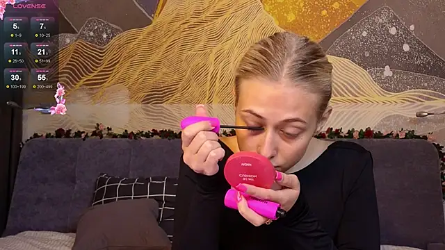 Snapshot of ChristyMarshall chatting on September 10, 2025, 5:35 pm ChristyMarshall online show from September 10, 2025, 5:35 pm