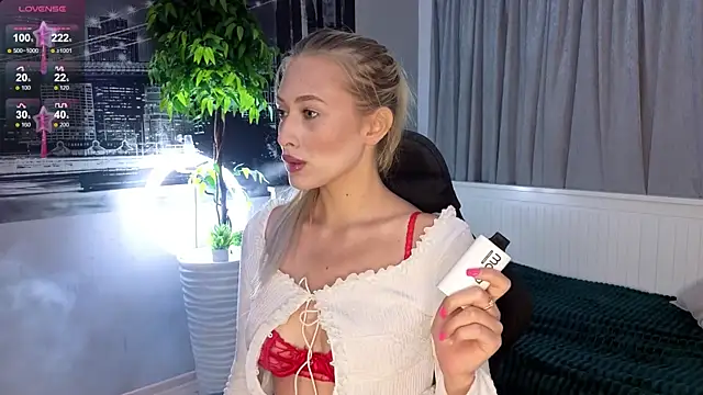 Snapshot of ChristyMarshall chatting on September 21, 2025, 4:41 pm ChristyMarshall online show from September 21, 2025, 4:41 pm