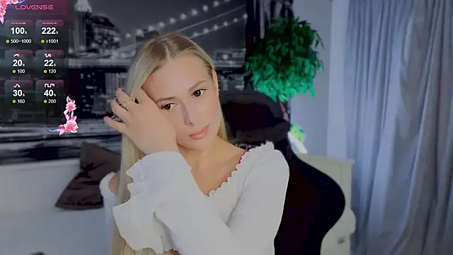 Snapshot of ChristyMarshall chatting on October 9, 2025, 4:49 pm ChristyMarshall online show from October 9, 2025, 4:49 pm