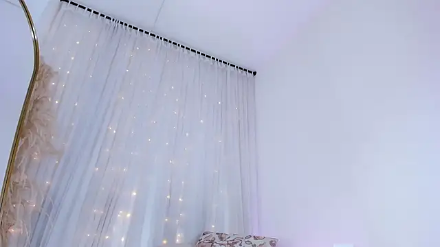 Snapshot of kyany_ chatting on December 18, 2025, 11:27 am kyany online show from December 18, 2025, 11:27 am