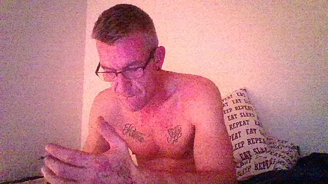 Kevinhot38 online show from December 20, 2025, 1:12 am