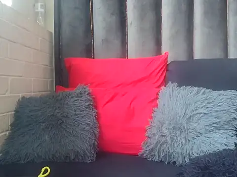 dark honeyx26 online show from April 7, 2026, 10:26 am