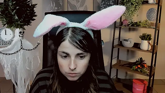 Snapshot of MartaEdams chatting on October 30, 2025, 6:15 am MartaEdams online show from October 30, 2025, 6:15 am