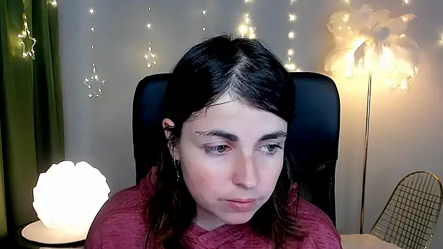 Snapshot of MartaEdams chatting on December 15, 2025, 6:28 am MartaEdams online show from December 15, 2025, 6:28 am