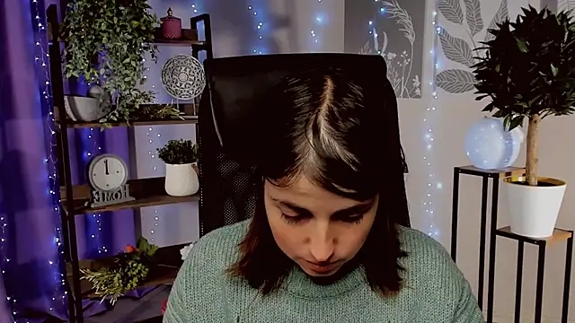 Snapshot of MartaEdams chatting on December 16, 2025, 6:18 am MartaEdams online show from December 16, 2025, 6:18 am