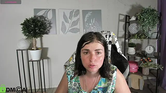 MartaEdams online show from July 4, 2026, 5:46 am