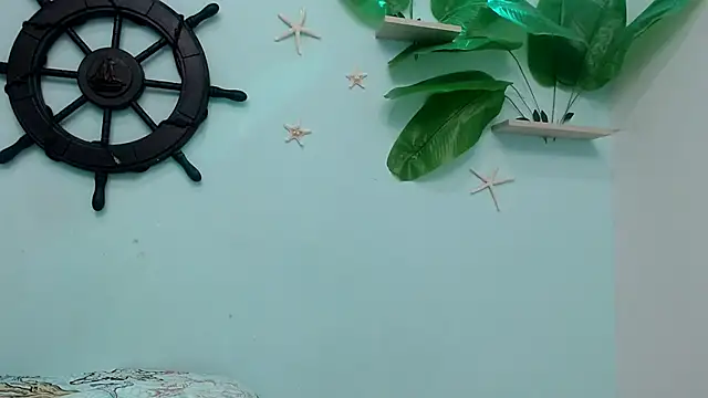 eladyrous98 online show from October 13, 2025, 4:07 pm