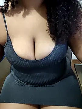 Snapshot of jadeamourim__ chatting on February 10, 2026, 12:26 am jadeamourim online show from February 10, 2026, 12:26 am