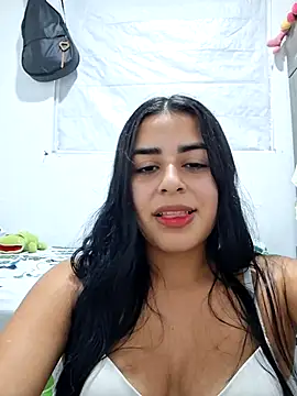Snapshot of channell0 chatting on April 18, 2026, 5:33 am channell0 online show from April 18, 2026, 5:33 am