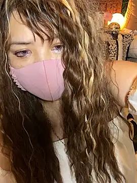 xoxLILxMELOxox online show from October 11, 2025, 4:16 pm