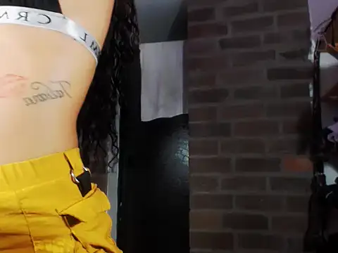 Snapshot of beautiful_taty chatting on September 27, 2025, 3:22 am beautiful taty online show from September 27, 2025, 3:22 am