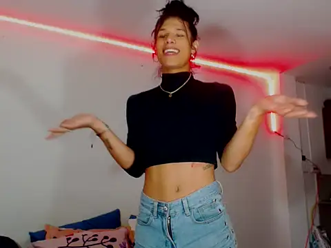 Snapshot of beautiful_taty chatting on October 19, 2025, 2:23 am beautiful taty online show from October 19, 2025, 2:23 am