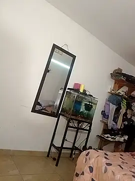 Snapshot of beautiful_taty chatting on November 24, 2025, 4:01 am beautiful taty online show from November 24, 2025, 4:01 am