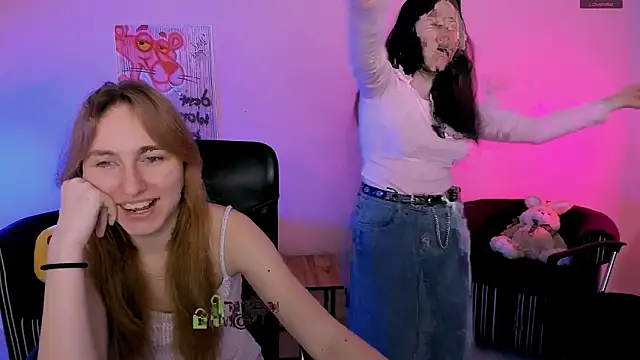 foxy tease  online show from February 9, 2026, 8:24 pm