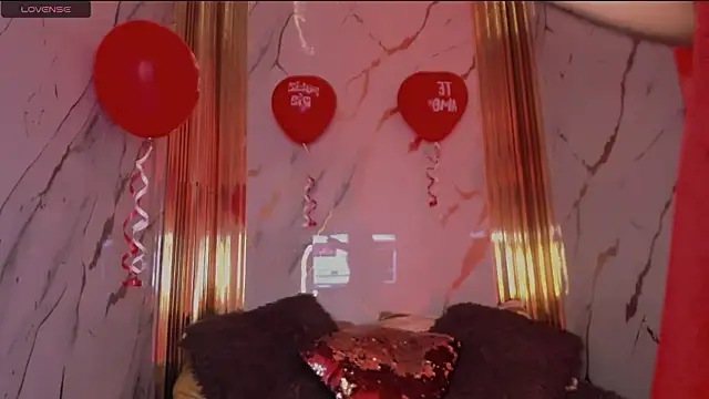 Snapshot of eimy_skinny_ chatting on February 15, 2026, 12:47 pm eimy skinny online show from February 15, 2026, 12:47 pm