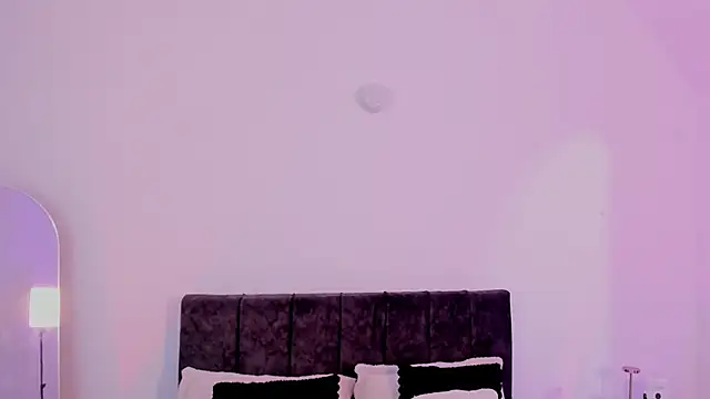 Snapshot of Taylormaxwell chatting on November 26, 2025, 8:21 pm Taylormaxwell online show from November 26, 2025, 8:21 pm