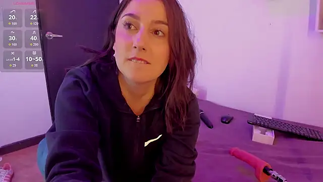 Samaraa Smith online show from October 6, 2025, 12:02 pm